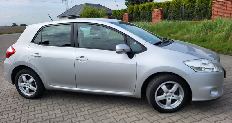 Toyota Auris cena 23900 przebieg: 162000, rok produkcji 2010 z Bieruń małe 742